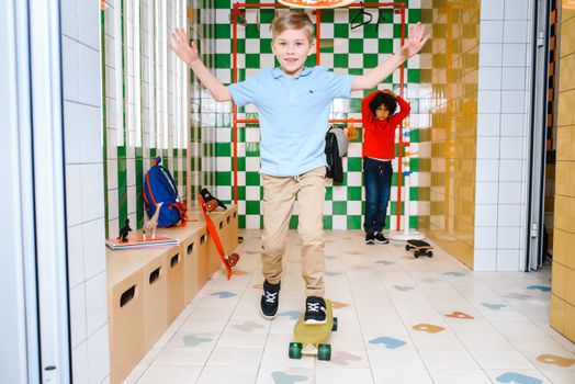 Het Belang van Achtergrondinformatie over Publieke Figuren: Een Kijk op Gilbert Mackaaij en Zijn Kinderen